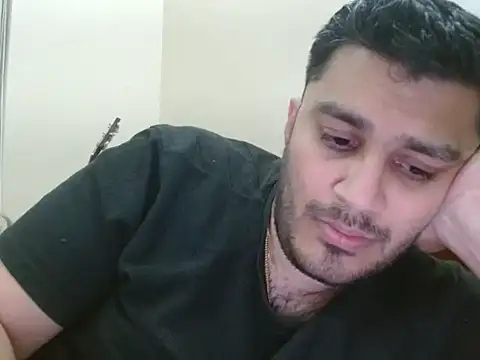Snapshot of robintoit chatting on 03/12/26, 08:59 robintoit online show from 03/12/26, 08:59