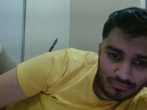 Snapshot of robintoit chatting on 03/15/26, 07:09 robintoit online show from 03/15/26, 07:09