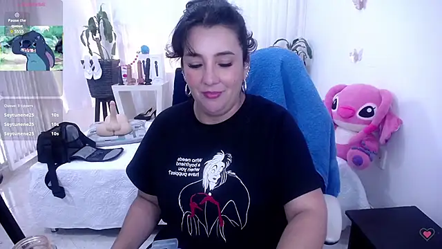 mom hot   online show from 07/05/26, 09:00