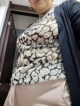 Snapshot of Natasha_milf__ chatting on 11/24/25, 12:38 Natasha milf online show from 11/24/25, 12:38