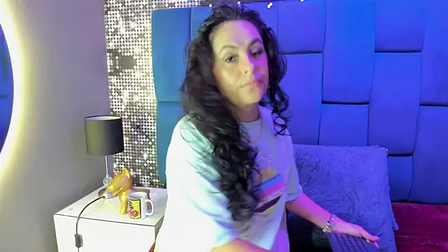 hanny milf online show from 11/16/25, 12:00