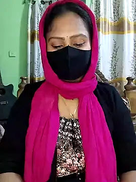 Idhika Paul online show from 01/24/25, 04:39