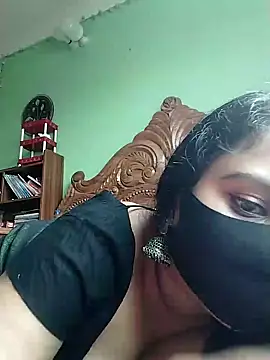 Idhika Paul online show from 02/01/25, 02:56