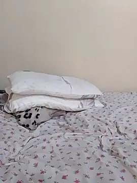 Snapshot of MaskedGQ chatting on 10/30/25, 11:00 MaskedGQ online show from 10/30/25, 11:00