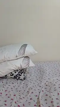 Snapshot of MaskedGQ chatting on 11/08/25, 01:44 MaskedGQ online show from 11/08/25, 01:44