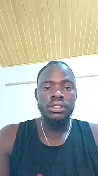 Snapshot of MaskedGQ chatting on 11/19/25, 02:44 MaskedGQ online show from 11/19/25, 02:44