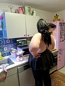 Snapshot of Black_Angel24 chatting on 10/16/25, 10:38 Black Angel24 online show from 10/16/25, 10:38