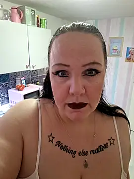 Snapshot of Black_Angel24 chatting on 11/13/25, 02:38 Black Angel24 online show from 11/13/25, 02:38