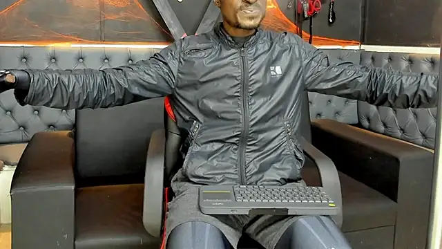 Snapshot of Terrance_z chatting on 10/29/25, 06:26 Terrance z online show from 10/29/25, 06:26