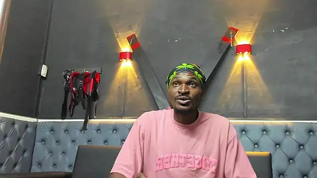 Snapshot of Terrance_z chatting on 11/10/25, 10:09 Terrance z online show from 11/10/25, 10:09