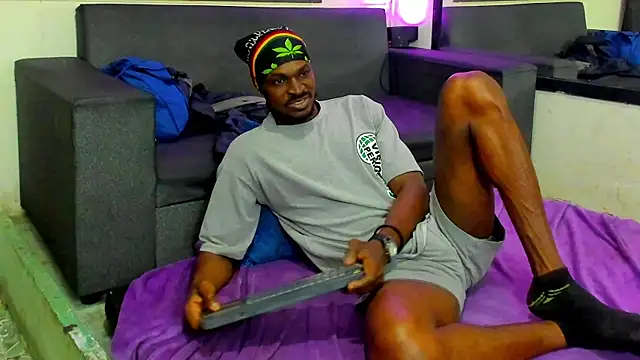 Snapshot of Terrance_z chatting on 11/16/25, 09:53 Terrance z online show from 11/16/25, 09:53