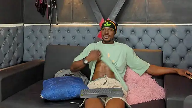 Snapshot of Terrance_z chatting on 11/22/25, 07:46 Terrance z online show from 11/22/25, 07:46