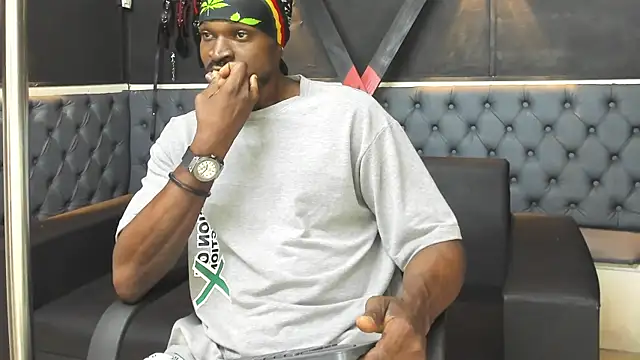 Snapshot of Terrance_z chatting on 11/23/25, 08:08 Terrance z online show from 11/23/25, 08:08