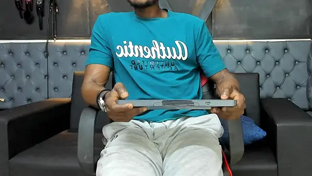 Snapshot of Terrance_z chatting on 11/24/25, 07:46 Terrance z online show from 11/24/25, 07:46