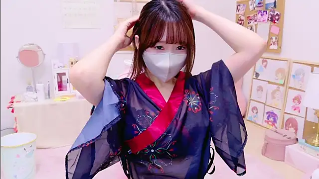 Yui-Ch online show from 01/05/25, 01:58