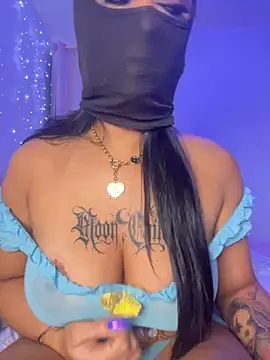 Snapshot of kamila_french chatting on 11/22/25, 11:26 kamila french online show from 11/22/25, 11:26