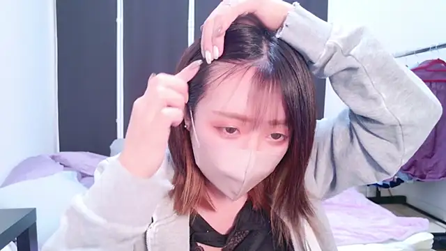 ayu yu xo online show from 01/27/25, 02:57