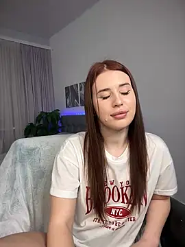 Snapshot of Milkissss chatting on 03/02/25, 10:27 Milkissss online show from 03/02/25, 10:27