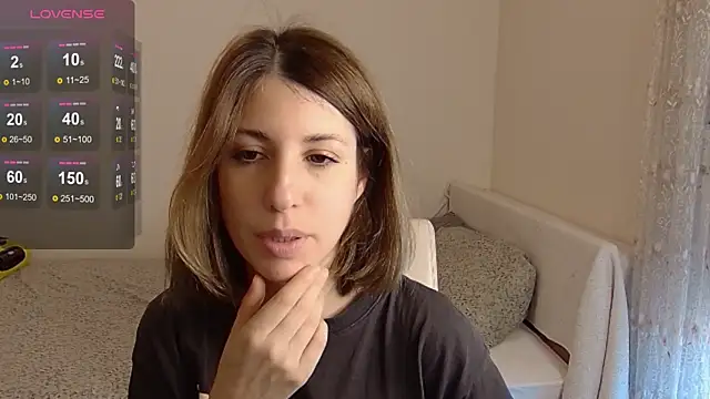 Snapshot of _blackgem chatting on 10/23/25, 10:36 blackgem online show from 10/23/25, 10:36