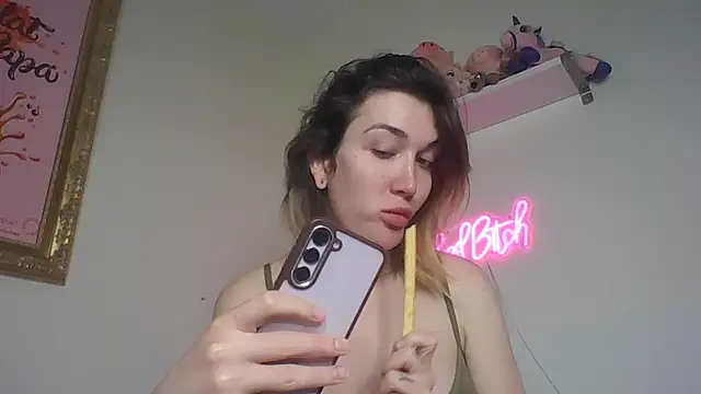 Snapshot of Icy__Diamond chatting on 09/24/25, 08:01 Icy Diamond online show from 09/24/25, 08:01