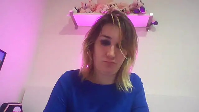 Snapshot of Icy__Diamond chatting on 10/20/25, 04:18 Icy Diamond online show from 10/20/25, 04:18