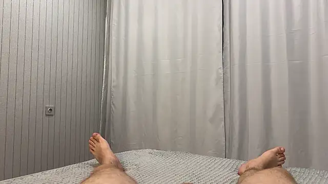 Snapshot of pussyrrraw chatting on 10/21/25, 05:46 pussyrrraw online show from 10/21/25, 05:46