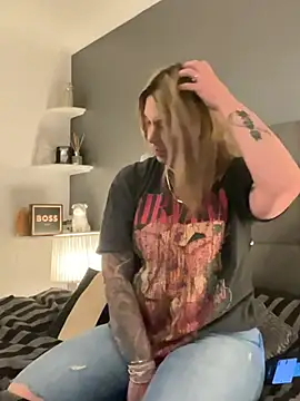 blondebitch2 online show from 01/06/25, 08:50