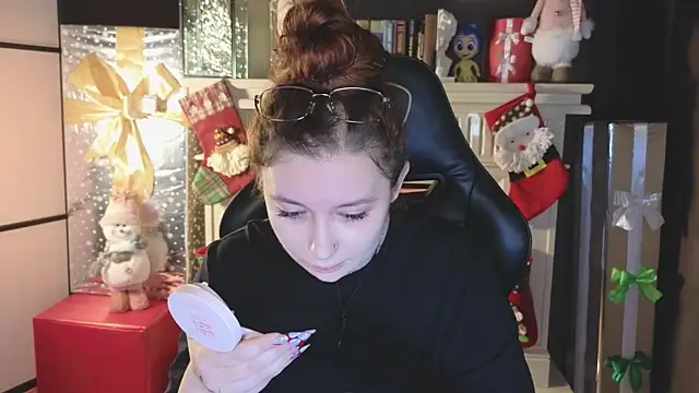 carolina elf online show from 12/19/24, 05:40