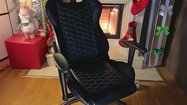 carolina elf online show from 12/19/24, 11:50