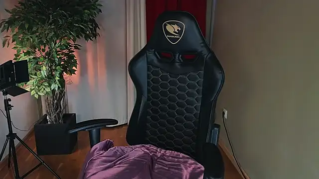 carolina elf online show from 09/16/25, 05:19