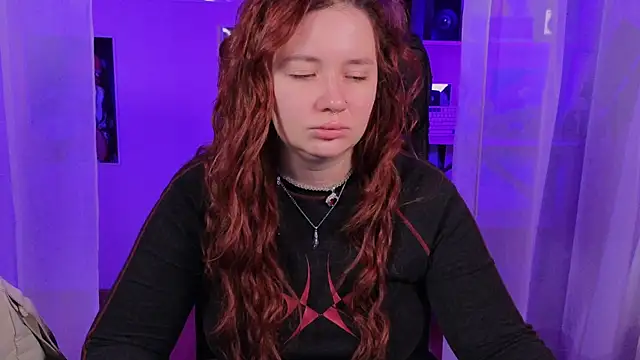 carolina elf online show from 10/22/25, 05:19