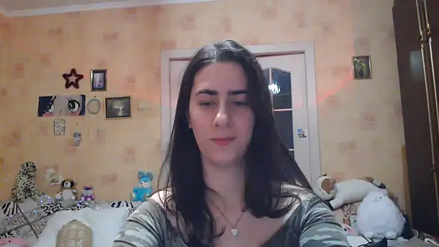 Snapshot of INELIKA chatting on 12/20/24, 09:28 INELIKA online show from 12/20/24, 09:28