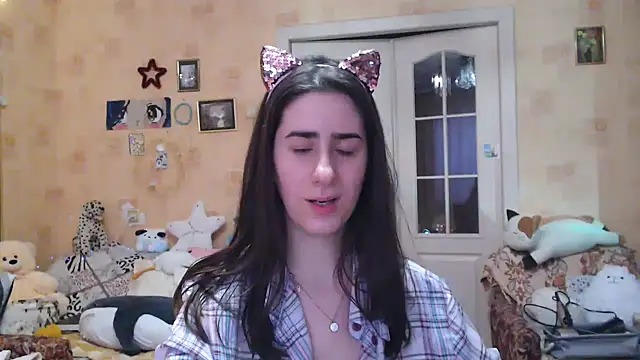 Snapshot of INELIKA chatting on 01/02/25, 07:33 INELIKA online show from 01/02/25, 07:33