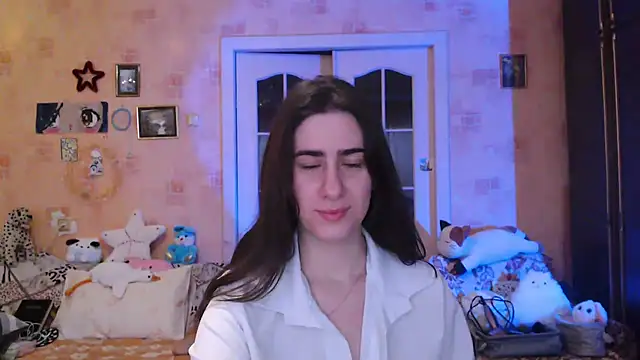 Snapshot of INELIKA chatting on 01/04/25, 08:49 INELIKA online show from 01/04/25, 08:49