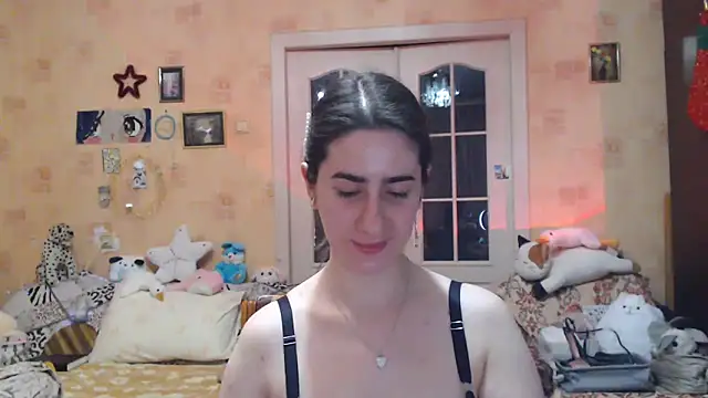 Snapshot of INELIKA chatting on 01/12/25, 02:03 INELIKA online show from 01/12/25, 02:03