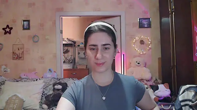 Snapshot of INELIKA chatting on 09/10/25, 09:48 INELIKA online show from 09/10/25, 09:48