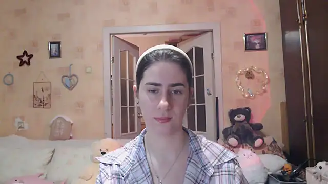 Snapshot of INELIKA chatting on 09/21/25, 09:05 INELIKA online show from 09/21/25, 09:05