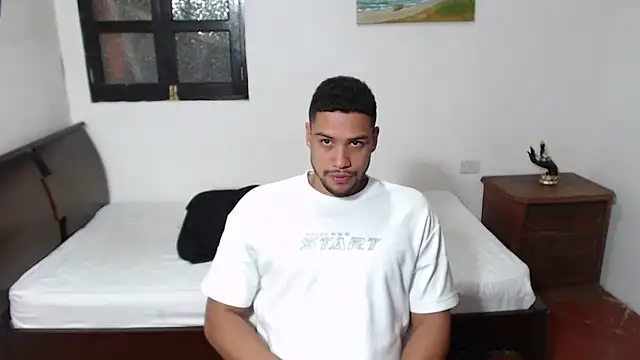 Snapshot of Jhors__Collens chatting on 10/31/25, 12:55 Jhors Collens online show from 10/31/25, 12:55