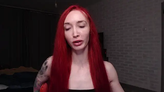 Roxy Silver online show from 06/12/26, 10:08