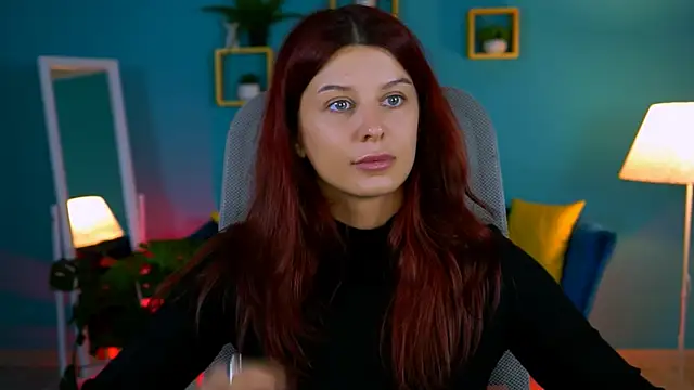 NicoleMun online show from 10/28/25, 12:19