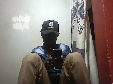 Snapshot of Javan_ chatting on 09/29/25, 05:12 Javan online show from 09/29/25, 05:12