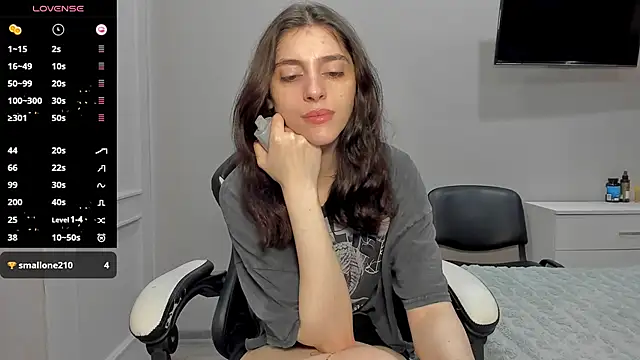 Snapshot of broosnica1 chatting on 10/12/25, 08:46 broosnica1 online show from 10/12/25, 08:46