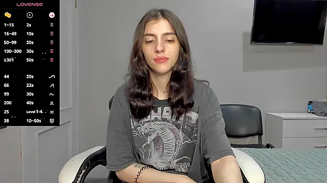 Snapshot of broosnica1 chatting on 10/29/25, 07:32 broosnica1 online show from 10/29/25, 07:32