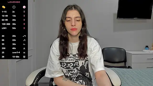 Snapshot of broosnica1 chatting on 11/28/25, 06:05 broosnica1 online show from 11/28/25, 06:05