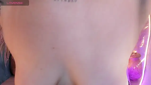 ViolettaHotLatin  online show from 01/25/25, 12:37