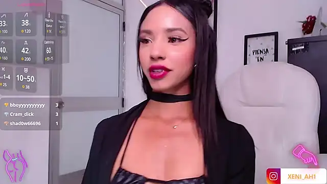 Snapshot of xenia_golden chatting on 01/12/25, 03:03 xenia golden online show from 01/12/25, 03:03