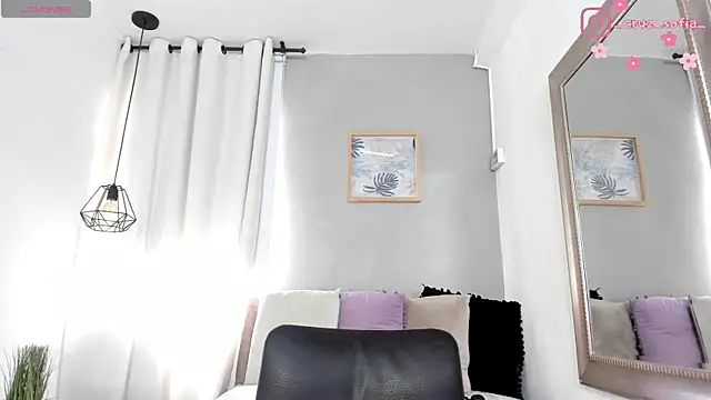  AlejaCruz  online show from 06/12/26, 05:12
