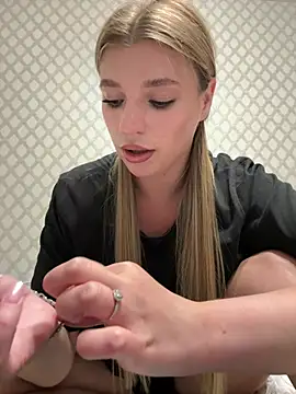 adel secret online show from 07/08/26, 08:13