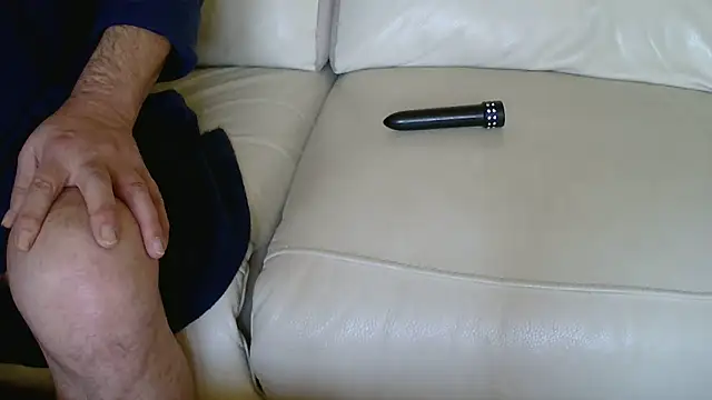 claudemichel online show from 10/14/25, 03:02