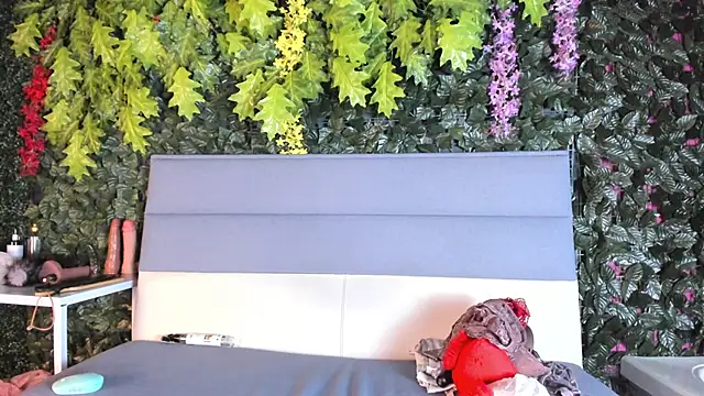 Charlotte  Brown  online show from 02/08/25, 10:50